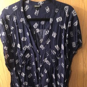 Torrid camera button up